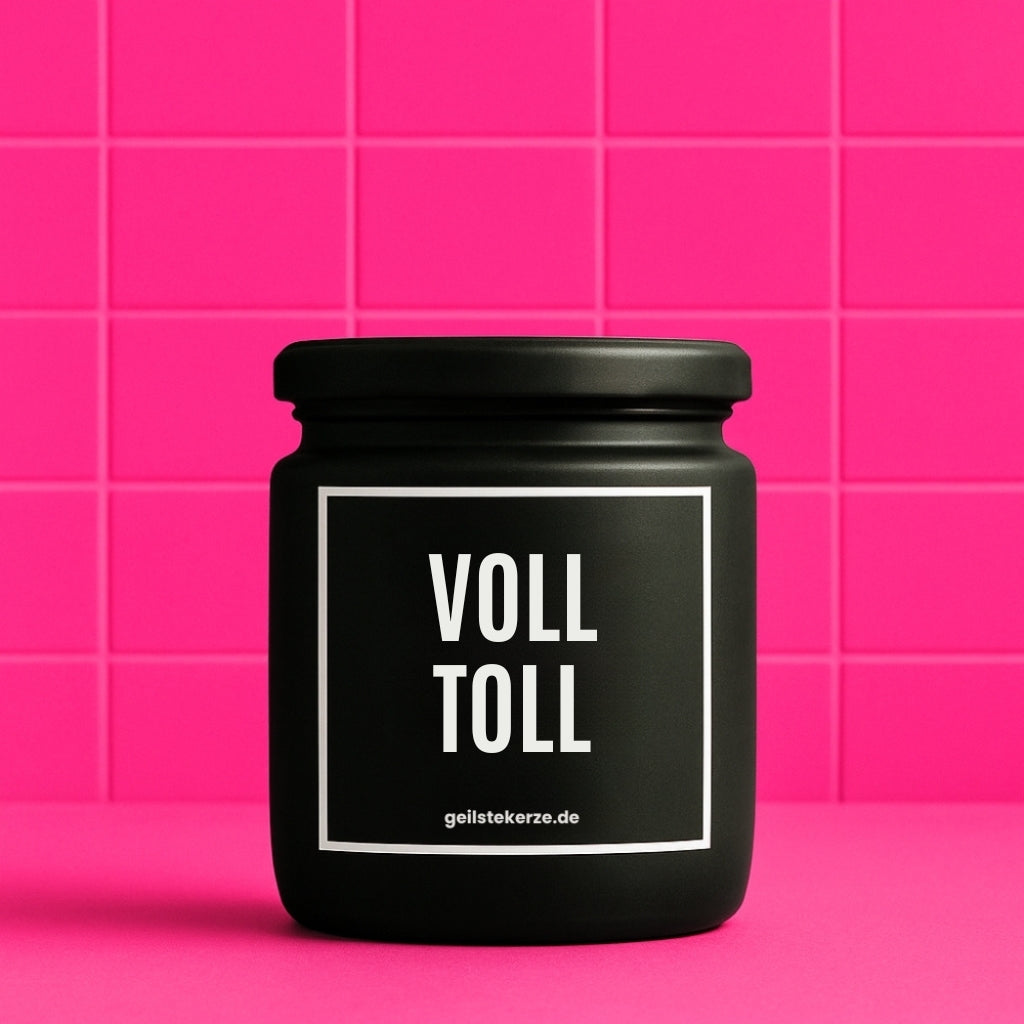Duftkerze mit Spruch von geilstekerze ist der neue Geschenketrend. Diese witzige Kerze Vegane Bio-Kerze mit Spruch – VOLL TOLL brennt mega lange sagenhafte 80 Stunde, hochwertige ätherische Öle schaffen beste Duftverteilung. Mit 1400 lustigen Sprüchen perfekt zum Verschenken. Handgemacht in Deutschland von geilstekerze.de -Die beste Duftkerze die du kaufen kannst.
