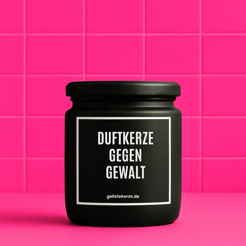 Erste von künstlicher Intelligenz kreierte Vegane Bio-Kerze mit Spruch – DUFTKERZE GEGEN GEWALT Mega lange Brenndauer von 80 Stunde, hochwertige ätherische Öle schaffen beste Duftverteilung. Mit 1400 lustigen Sprüchen perfekt zum Verschenken. Handgemacht in Deutschland von geilstekerze.de -Die beste Duftkerze die du kaufen kannst.