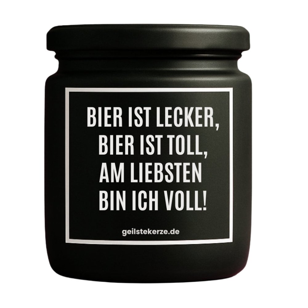 Duftkerze mit Spruch von geilstekerze ist der neue Geschenketrend. Diese witzige Kerze Vegane Bio-Kerze mit Spruch – BIER IST LECKER, BIER IST TOLL, AM LIEBSTEN BIN ICH VOLL! brennt mega lange sagenhafte 80 Stunde, hochwertige ätherische Öle schaffen beste Duftverteilung. Mit 1400 lustigen Sprüchen perfekt zum Verschenken. Handgemacht in Deutschland von geilstekerze.de -Die beste Duftkerze die du kaufen kannst.