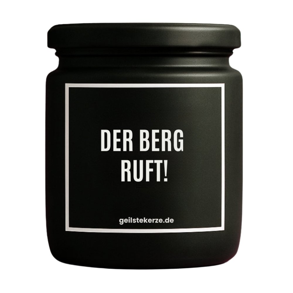Duftkerze mit Spruch von geilstekerze ist der neue Geschenketrend. Diese witzige Kerze Vegane Bio-Kerze mit Spruch – Duftkerze I DER BERG RUFT! brennt mega lange sagenhafte 80 Stunde, hochwertige ätherische Öle schaffen beste Duftverteilung. Mit 1400 lustigen Sprüchen perfekt zum Verschenken. Handgemacht in Deutschland von geilstekerze.de -Die beste Duftkerze die du kaufen kannst.