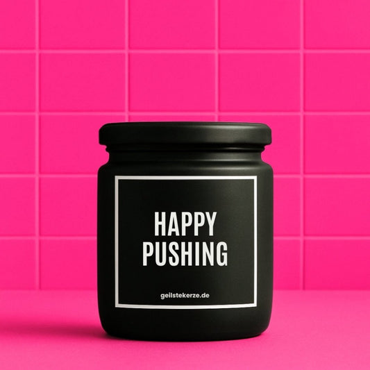 Duftkerze mit Spruch von geilstekerze ist der neue Geschenketrend. Diese witzige Kerze Vegane Bio-Kerze mit Spruch – HAPPY PUSHING brennt mega lange sagenhafte 80 Stunde, hochwertige ätherische Öle schaffen beste Duftverteilung. Mit 1400 lustigen Sprüchen perfekt zum Verschenken. Handgemacht in Deutschland von geilstekerze.de -Die beste Duftkerze die du kaufen kannst.