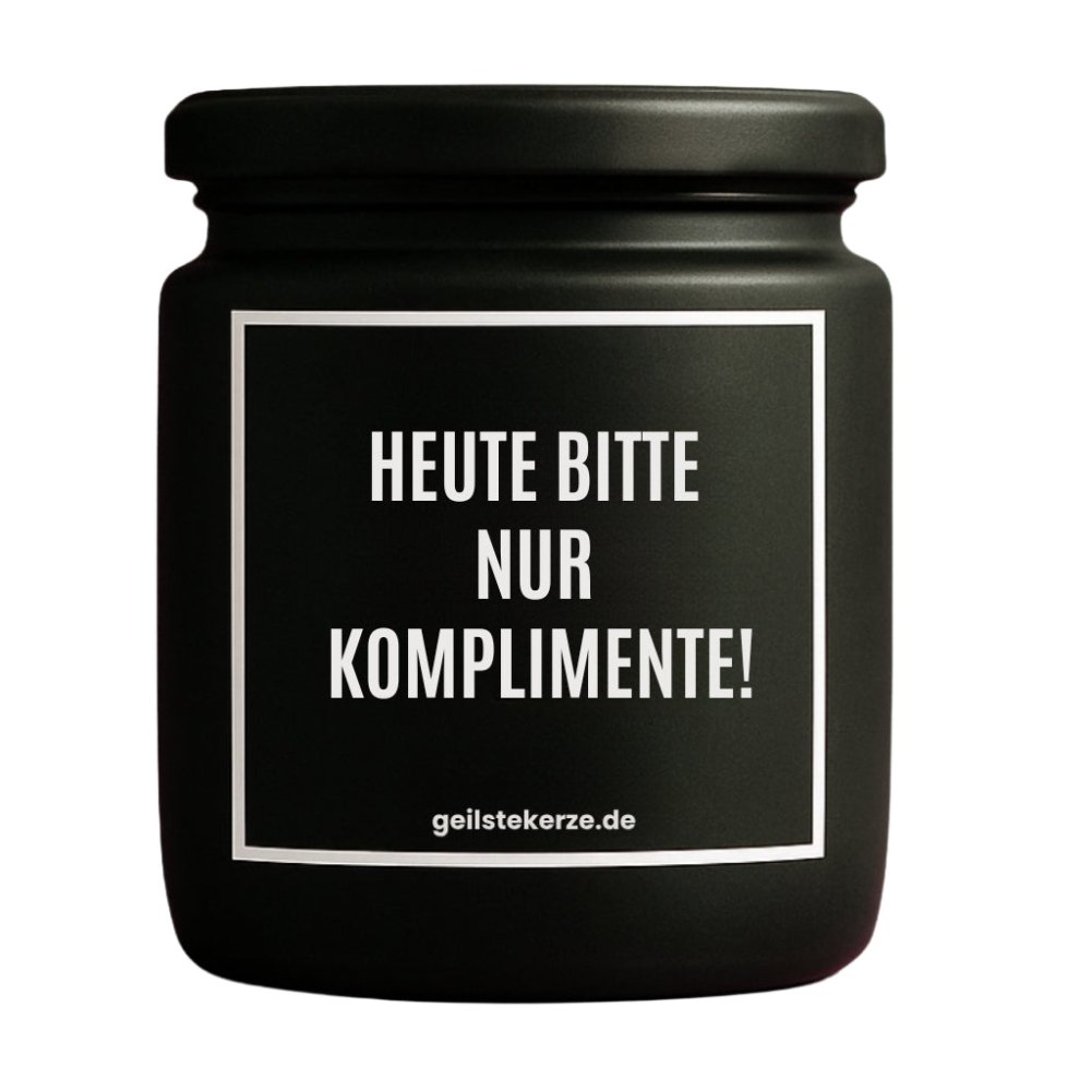 Duftkerze mit Spruch von geilstekerze ist der neue Geschenketrend. Diese witzige Kerze Vegane Bio-Kerze mit Spruch – HEUTE BITTE NUR KOMPLIMENTE brennt mega lange sagenhafte 80 Stunde, hochwertige ätherische Öle schaffen beste Duftverteilung. Mit 1400 lustigen Sprüchen perfekt zum Verschenken. Handgemacht in Deutschland von geilstekerze.de -Die beste Duftkerze die du kaufen kannst.