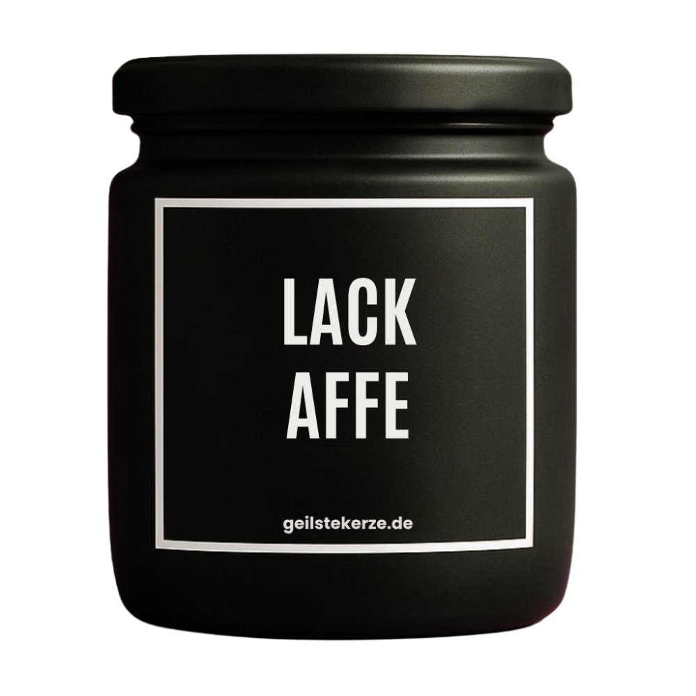 Duftkerze mit Spruch von geilstekerze ist der neue Geschenketrend. Diese witzige Kerze Vegane Bio-Kerze mit Spruch – LACKAFFE brennt mega lange sagenhafte 80 Stunde, hochwertige ätherische Öle schaffen beste Duftverteilung. Mit 1400 lustigen Sprüchen perfekt zum Verschenken. Handgemacht in Deutschland von geilstekerze.de -Die beste Duftkerze die du kaufen kannst.