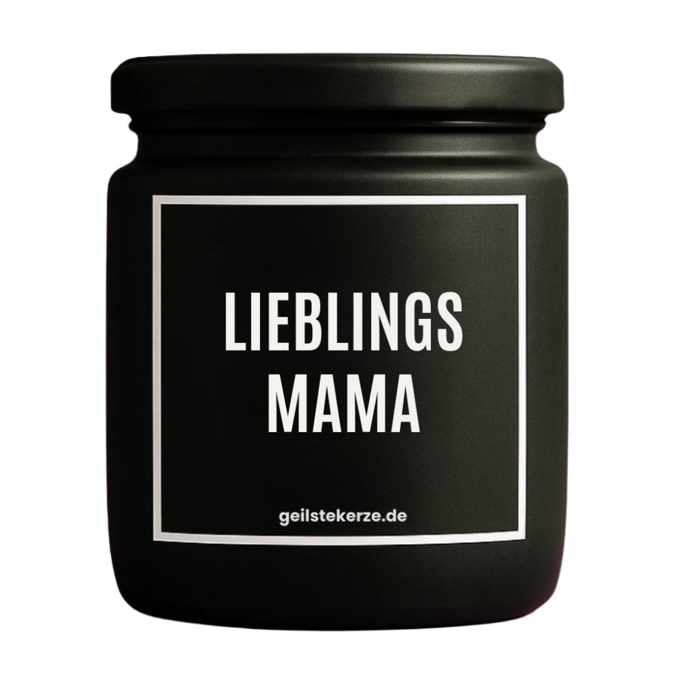 Duftkerze mit Spruch von geilstekerze ist der neue Geschenketrend. Diese witzige Kerze Vegane Bio-Kerze mit Spruch – LIEBLINGSMAMA brennt mega lange sagenhafte 80 Stunde, hochwertige ätherische Öle schaffen beste Duftverteilung. Mit 1400 lustigen Sprüchen perfekt zum Verschenken. Handgemacht in Deutschland von geilstekerze.de -Die beste Duftkerze die du kaufen kannst.