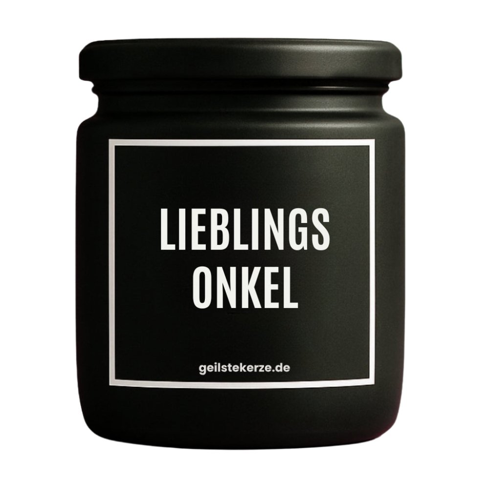 Duftkerze mit Spruch von geilstekerze ist der neue Geschenketrend. Diese witzige Kerze Vegane Bio-Kerze mit Spruch – LIEBLINGSONKEL brennt mega lange sagenhafte 80 Stunde, hochwertige ätherische Öle schaffen beste Duftverteilung. Mit 1400 lustigen Sprüchen perfekt zum Verschenken. Handgemacht in Deutschland von geilstekerze.de -Die beste Duftkerze die du kaufen kannst.