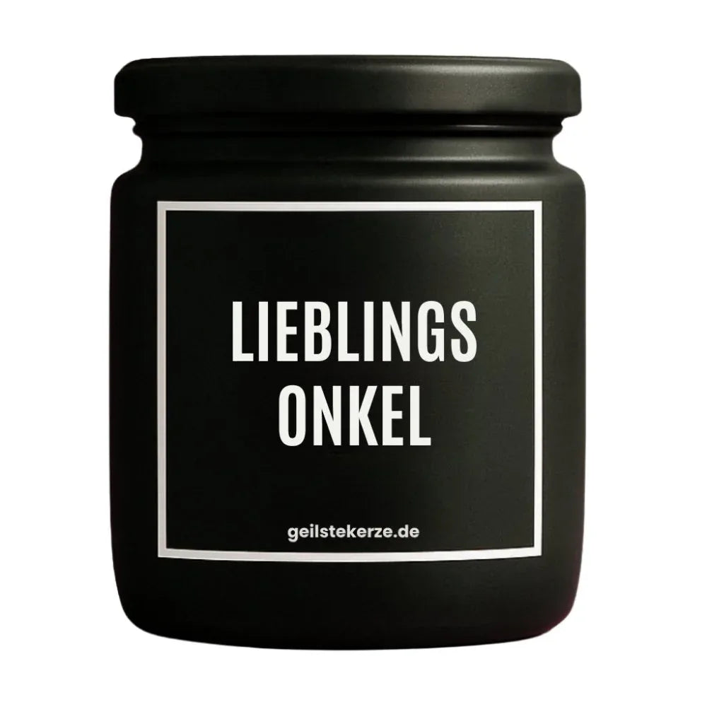 Duftkerze mit Spruch von geilstekerze ist der neue Geschenketrend. Diese witzige Kerze Vegane Bio-Kerze mit Spruch – LIEBLINGSONKEL brennt mega lange sagenhafte 80 Stunde, hochwertige ätherische Öle schaffen beste Duftverteilung. Mit 1400 lustigen Sprüchen perfekt zum Verschenken. Handgemacht in Deutschland von geilstekerze.de -Die beste Duftkerze die du kaufen kannst.