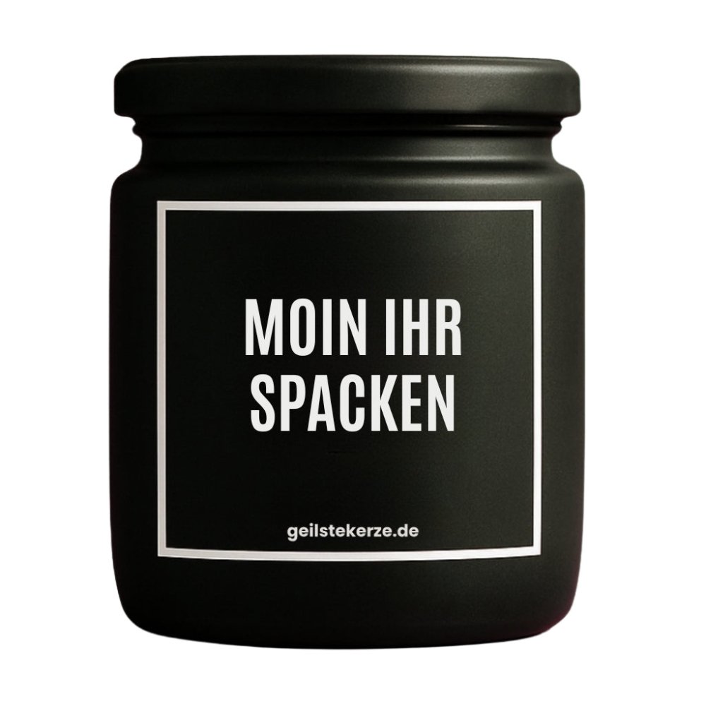 Duftkerze mit Spruch von geilstekerze ist der neue Geschenketrend. Diese witzige Kerze Vegane Bio-Kerze mit Spruch – MOIN IHR SPACKEN brennt mega lange sagenhafte 80 Stunde, hochwertige ätherische Öle schaffen beste Duftverteilung. Mit 1400 lustigen Sprüchen perfekt zum Verschenken. Handgemacht in Deutschland von geilstekerze.de -Die beste Duftkerze die du kaufen kannst.