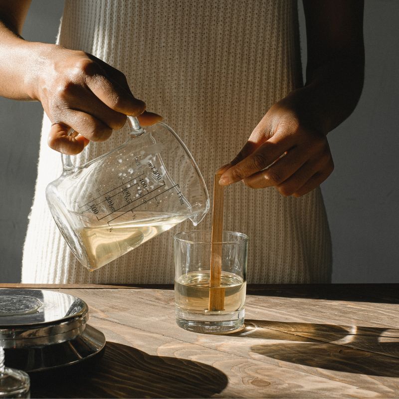 Die Wertigkeit handgefertigter Sojawachs Duftkerzen mit natürlichen Ätherischen Ölen: Ein tiefer Blick auf Qualität und Preis