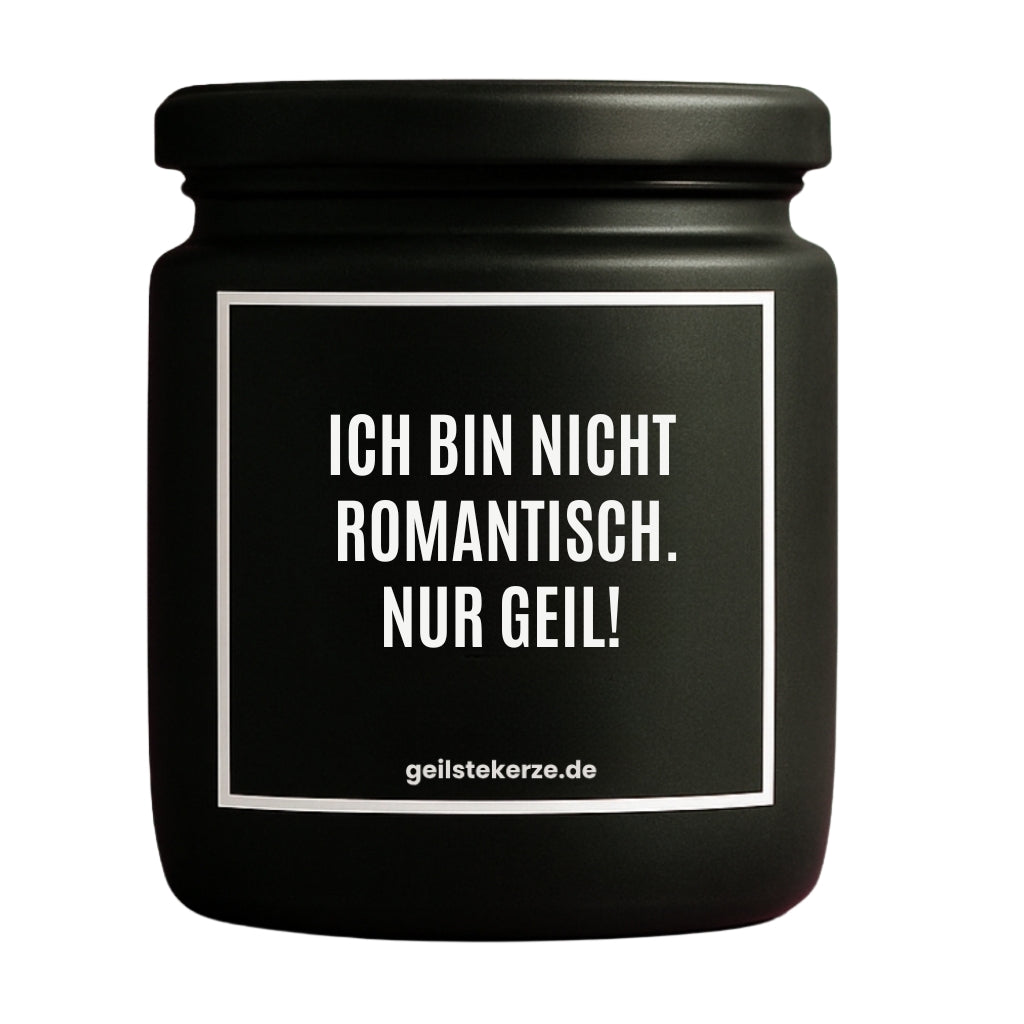 Erste von künstlicher Intelligenz kreierte Vegane Bio-Kerze mit Spruch – ICH BIN NICHT ROMANTISCH. NUR GEIL! Mega lange Brenndauer von 80 Stunde, hochwertige ätherische Öle schaffen beste Duftverteilung. Mit 1400 lustigen Sprüchen perfekt zum Verschenken. Handgemacht in Deutschland von geilstekerze.de -Die beste Duftkerze die du kaufen kannst.