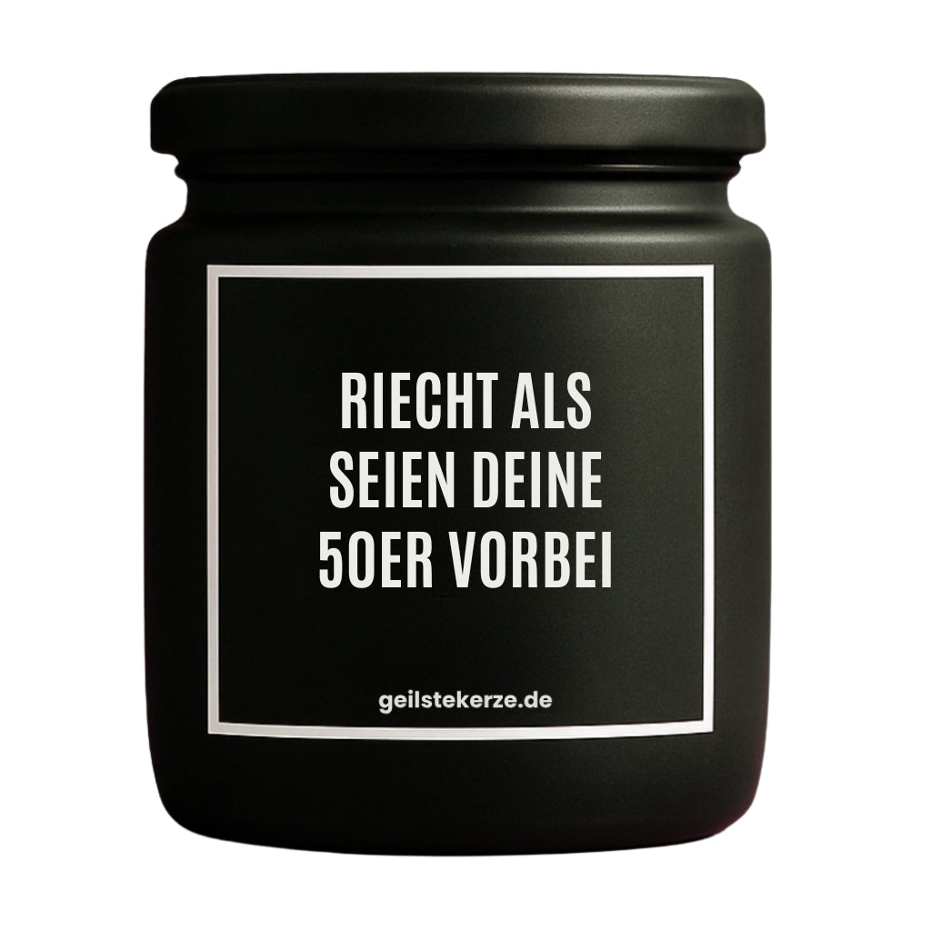 Erste von künstlicher Intelligenz kreierte Vegane Bio-Kerze mit Spruch – RIECHT ALS SEIEN DEINE 50ER VORBEI Mega lange Brenndauer von 80 Stunde, hochwertige ätherische Öle schaffen beste Duftverteilung. Mit 1400 lustigen Sprüchen perfekt zum Verschenken. Handgemacht in Deutschland von geilstekerze.de -Die beste Duftkerze die du kaufen kannst.