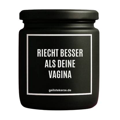 Duftkerze mit Spruch von geilstekerze ist der neue Geschenketrend. Diese witzige Kerze Vegane Bio-Kerze mit Spruch – RIECHT BESSER ALS DEINE VAGINA brennt mega lange sagenhafte 80 Stunde, hochwertige ätherische Öle schaffen beste Duftverteilung. Mit 1400 lustigen Sprüchen perfekt zum Verschenken. Handgemacht in Deutschland von geilstekerze.de -Die beste Duftkerze die du kaufen kannst.