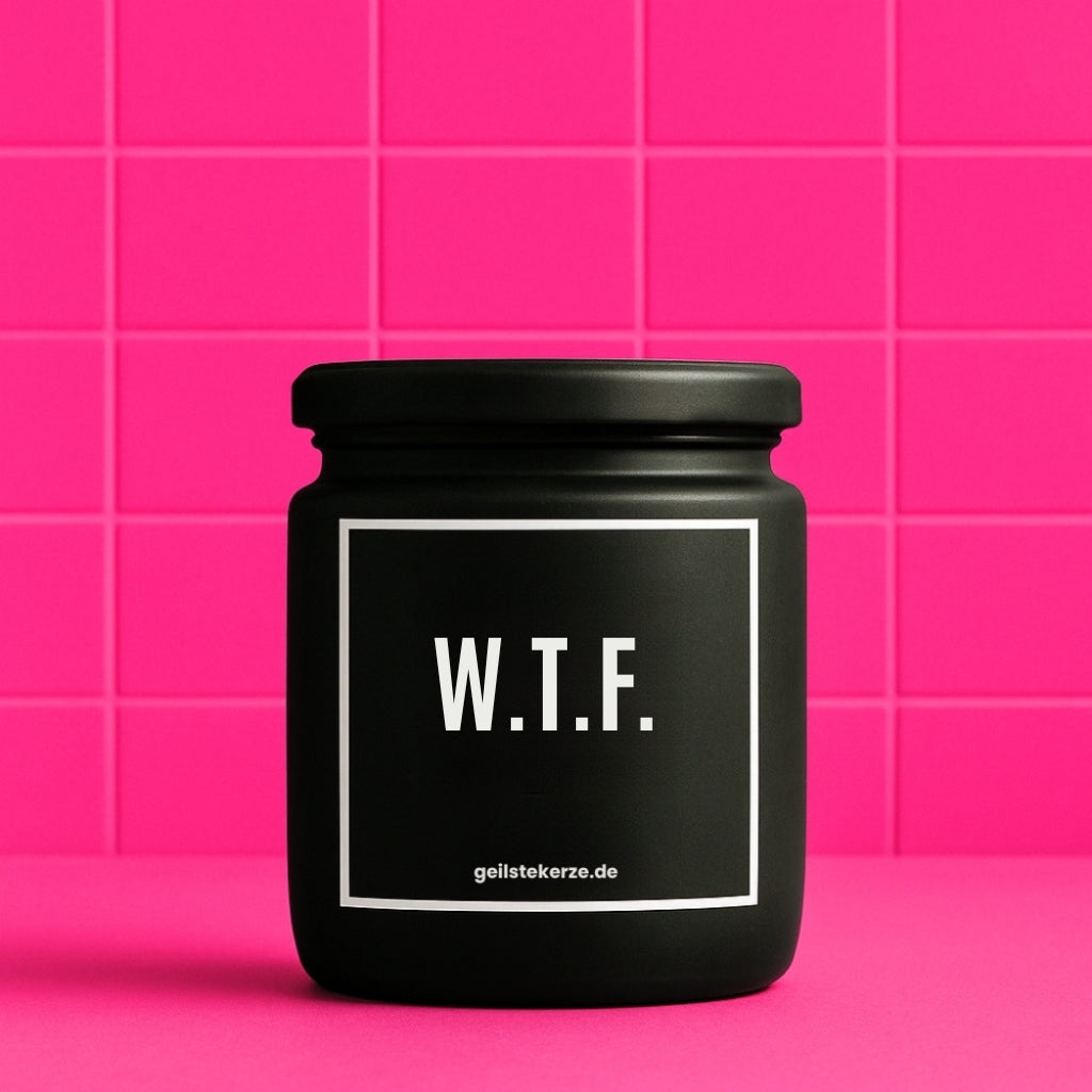 Erste von künstlicher Intelligenz kreierte Vegane Bio-Kerze mit Spruch – Duftkerze I W.T.F. „what the fuck“ Mega lange Brenndauer von 80 Stunde, hochwertige ätherische Öle schaffen beste Duftverteilung. Mit 1400 lustigen Sprüchen perfekt zum Verschenken. Handgemacht in Deutschland von geilstekerze.de -Die beste Duftkerze die du kaufen kannst.