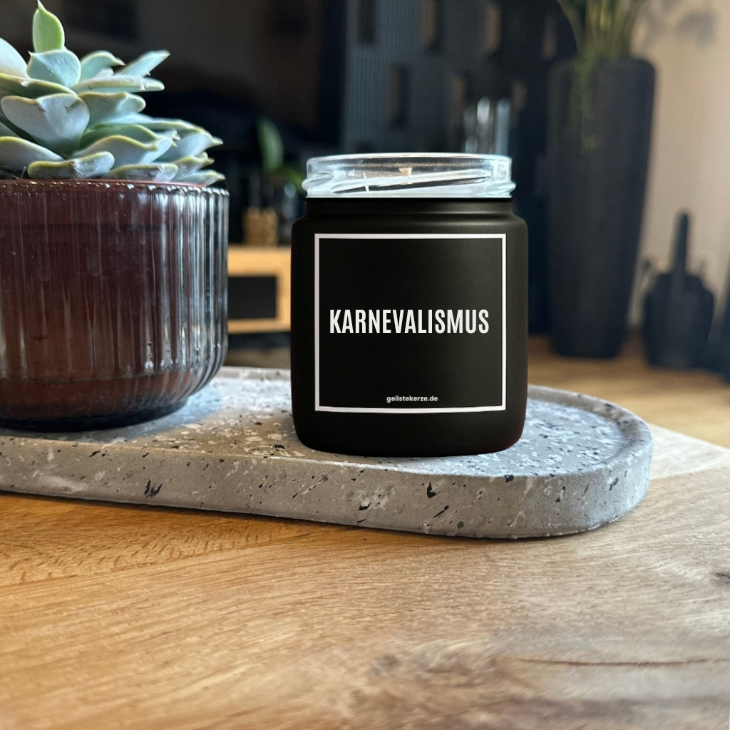 Erste von künstlicher Intelligenz kreierte Vegane Bio-Kerze mit Spruch – KARNEVALISMUS Mega lange Brenndauer von 80 Stunde, hochwertige ätherische Öle schaffen beste Duftverteilung. Mit 1400 lustigen Sprüchen perfekt zum Verschenken. Handgemacht in Deutschland von geilstekerze.de -Die beste Duftkerze die du kaufen kannst.