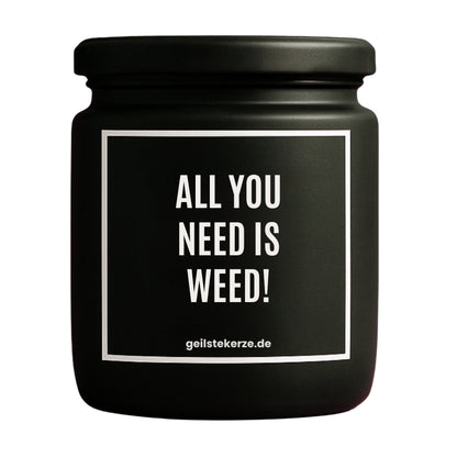 Erste von künstlicher Intelligenz kreierte Vegane Bio-Kerze mit Spruch – ALL YOU NEED IS WEED! Mega lange Brenndauer von 80 Stunde, hochwertige ätherische Öle schaffen beste Duftverteilung. Mit 1400 lustigen Sprüchen perfekt zum Verschenken. Handgemacht in Deutschland von geilstekerze.de -Die beste Duftkerze die du kaufen kannst.