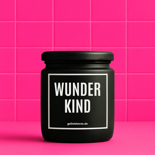 Erste von künstlicher Intelligenz kreierte Vegane Bio-Kerze mit Spruch – WUNDERKIND Mega lange Brenndauer von 80 Stunde, hochwertige ätherische Öle schaffen beste Duftverteilung. Mit 1400 lustigen Sprüchen perfekt zum Verschenken. Handgemacht in Deutschland von geilstekerze.de -Die beste Duftkerze die du kaufen kannst.