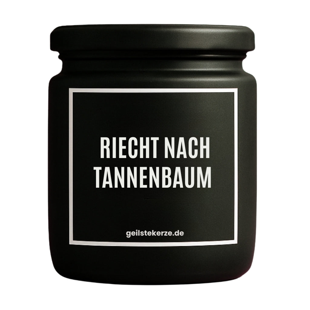 Erste von künstlicher Intelligenz kreierte Vegane Bio-Kerze mit Spruch – RIECHT NACH TANNENBAUM Mega lange Brenndauer von 80 Stunde, hochwertige ätherische Öle schaffen beste Duftverteilung. Mit 1400 lustigen Sprüchen perfekt zum Verschenken. Handgemacht in Deutschland von geilstekerze.de -Die beste Duftkerze die du kaufen kannst.