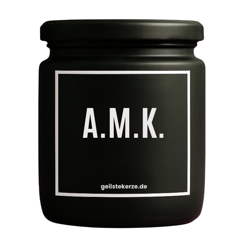 Erste von künstlicher Intelligenz kreierte Vegane Bio-Kerze mit Spruch – Duftkerze I A.M.K. „Amina Koyim“ Mega lange Brenndauer von 80 Stunde, hochwertige ätherische Öle schaffen beste Duftverteilung. Mit 1400 lustigen Sprüchen perfekt zum Verschenken. Handgemacht in Deutschland von geilstekerze.de -Die beste Duftkerze die du kaufen kannst.