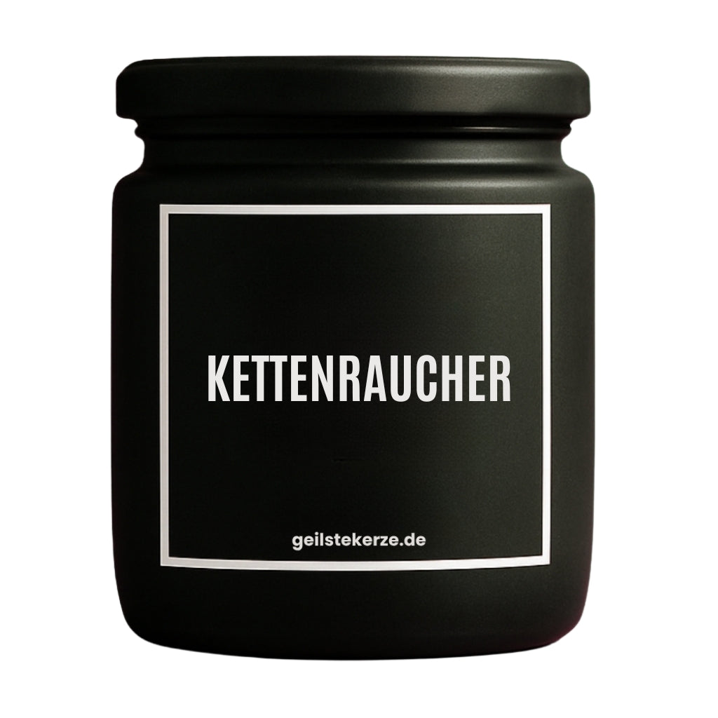 Erste von künstlicher Intelligenz kreierte Vegane Bio-Kerze mit Spruch – KETTENRAUCHER Mega lange Brenndauer von 80 Stunde, hochwertige ätherische Öle schaffen beste Duftverteilung. Mit 1400 lustigen Sprüchen perfekt zum Verschenken. Handgemacht in Deutschland von geilstekerze.de -Die beste Duftkerze die du kaufen kannst.