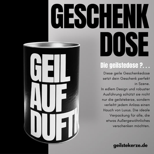 Erste von künstlicher Intelligenz kreierte geilstekerze.de Geschenkdose - schwarz | GEIL AUF DUFTKERZE Mega lange Brenndauer von 80 Stunde, hochwertige ätherische Öle schaffen beste Duftverteilung. Mit 1400 lustigen Sprüchen perfekt zum Verschenken. Handgemacht in Deutschland von geilstekerze.de -Die beste Duftkerze die du kaufen kannst.