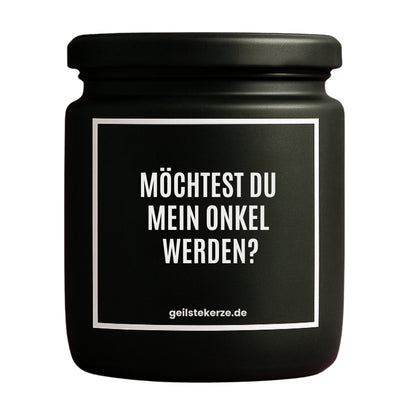 Erste von künstlicher Intelligenz kreierte Vegane Bio-Kerze mit Spruch – MÖCHTEST DU MEIN ONKEL WERDEN? Mega lange Brenndauer von 80 Stunde, hochwertige ätherische Öle schaffen beste Duftverteilung. Mit 1400 lustigen Sprüchen perfekt zum Verschenken. Handgemacht in Deutschland von geilstekerze.de -Die beste Duftkerze die du kaufen kannst.