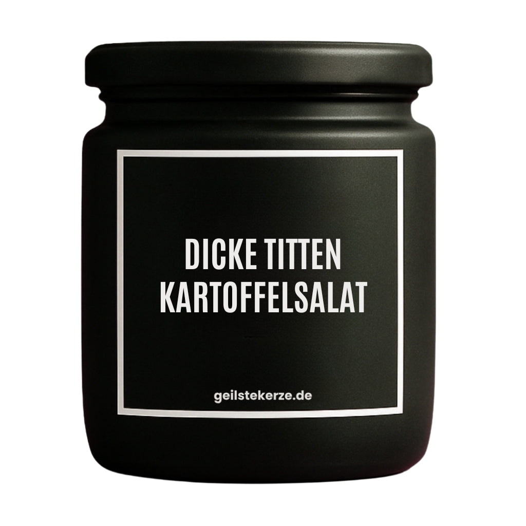 Erste von künstlicher Intelligenz kreierte Vegane Bio-Kerze mit Spruch – DICKE TITTEN KARTOFFELSALAT Mega lange Brenndauer von 80 Stunde, hochwertige ätherische Öle schaffen beste Duftverteilung. Mit 1400 lustigen Sprüchen perfekt zum Verschenken. Handgemacht in Deutschland von geilstekerze.de -Die beste Duftkerze die du kaufen kannst.