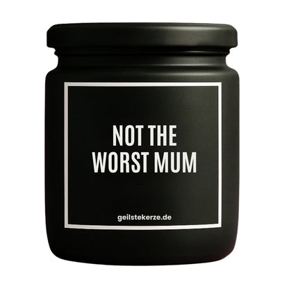 Erste von künstlicher Intelligenz kreierte Vegane Bio-Kerze mit Spruch – NOT THE WORST MUM Mega lange Brenndauer von 80 Stunde, hochwertige ätherische Öle schaffen beste Duftverteilung. Mit 1400 lustigen Sprüchen perfekt zum Verschenken. Handgemacht in Deutschland von geilstekerze.de -Die beste Duftkerze die du kaufen kannst.