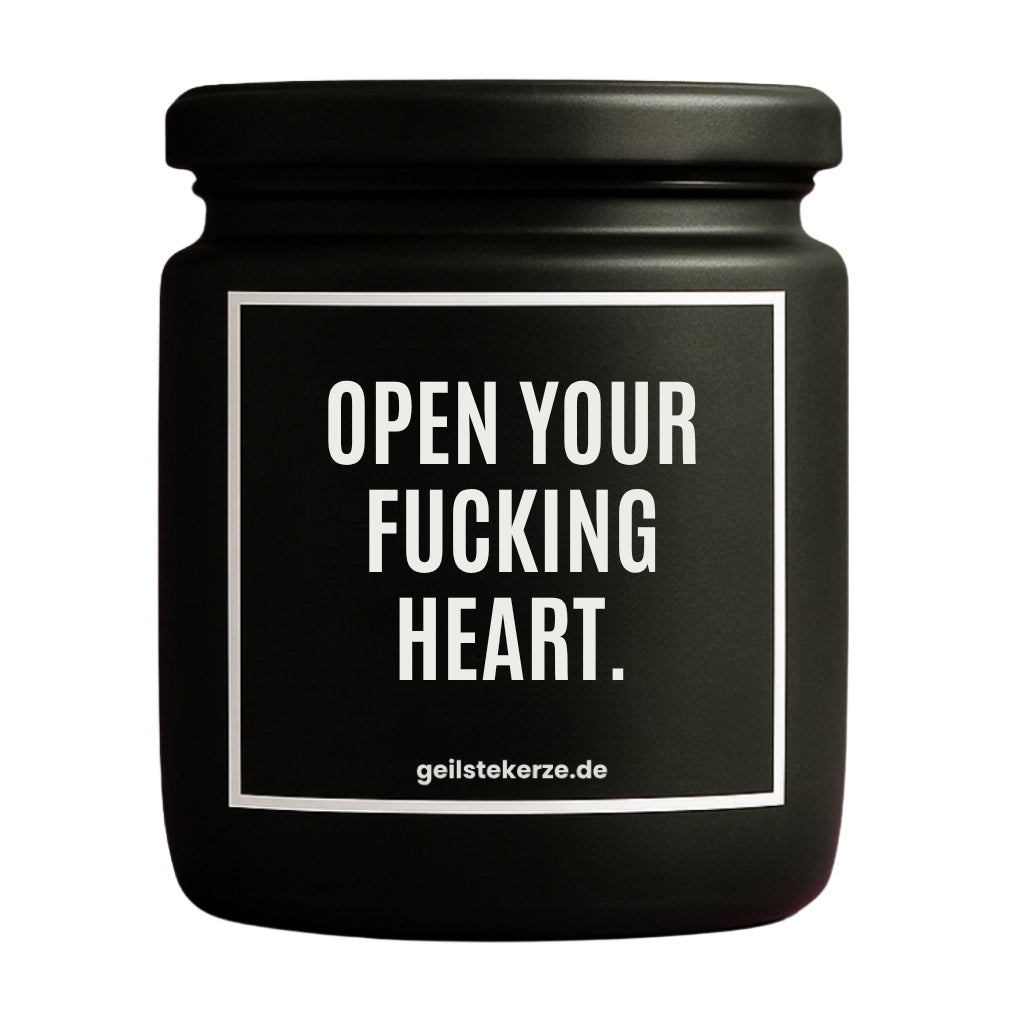 Erste von künstlicher Intelligenz kreierte Vegane Bio-Kerze mit Spruch – OPEN YOUR FUCKING HEART. Mega lange Brenndauer von 80 Stunde, hochwertige ätherische Öle schaffen beste Duftverteilung. Mit 1400 lustigen Sprüchen perfekt zum Verschenken. Handgemacht in Deutschland von geilstekerze.de -Die beste Duftkerze die du kaufen kannst.