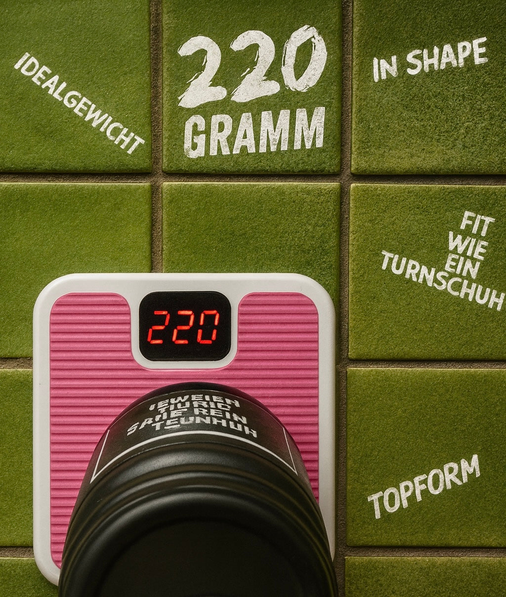 Vegane Bio-Kerze mit Spruch – DIESE KERZE MACHT: SCHÖNER, JÜNGER, GEILER!
