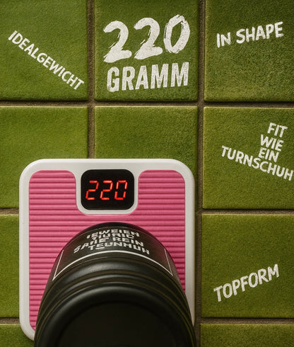 Vegane Bio-Kerze mit Spruch – DIESE KERZE MACHT: SCHÖNER, JÜNGER, GEILER!