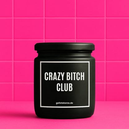 Erste von künstlicher Intelligenz kreierte Vegane Bio-Kerze mit Spruch – CRAZY BITCH CLUB Mega lange Brenndauer von 80 Stunde, hochwertige ätherische Öle schaffen beste Duftverteilung. Mit 1400 lustigen Sprüchen perfekt zum Verschenken. Handgemacht in Deutschland von geilstekerze.de -Die beste Duftkerze die du kaufen kannst.