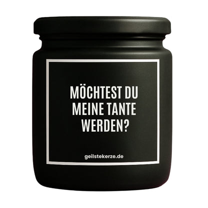 Erste von künstlicher Intelligenz kreierte Vegane Bio-Kerze mit Spruch – MÖCHTEST DU MEINE TANTE WERDEN? Mega lange Brenndauer von 80 Stunde, hochwertige ätherische Öle schaffen beste Duftverteilung. Mit 1400 lustigen Sprüchen perfekt zum Verschenken. Handgemacht in Deutschland von geilstekerze.de -Die beste Duftkerze die du kaufen kannst.