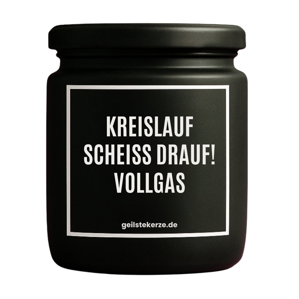 Erste von künstlicher Intelligenz kreierte Vegane Bio-Kerze mit Spruch – KREISLAUF SCHEISS DRAUF VOLLGAS Mega lange Brenndauer von 80 Stunde, hochwertige ätherische Öle schaffen beste Duftverteilung. Mit 1400 lustigen Sprüchen perfekt zum Verschenken. Handgemacht in Deutschland von geilstekerze.de -Die beste Duftkerze die du kaufen kannst.