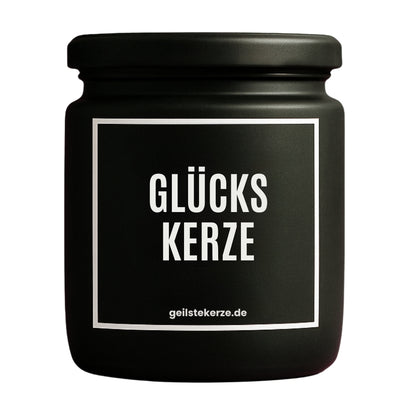 Erste von künstlicher Intelligenz kreierte Vegane Bio-Kerze mit Spruch – GLÜCKSKERZE Mega lange Brenndauer von 80 Stunde, hochwertige ätherische Öle schaffen beste Duftverteilung. Mit 1400 lustigen Sprüchen perfekt zum Verschenken. Handgemacht in Deutschland von geilstekerze.de -Die beste Duftkerze die du kaufen kannst.
