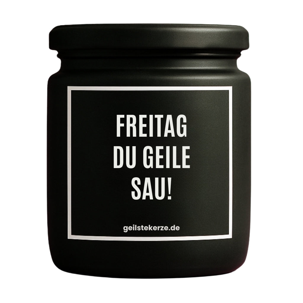 Erste von künstlicher Intelligenz kreierte Vegane Bio-Kerze mit Spruch – FREITAG DU GEILE SAU! Mega lange Brenndauer von 80 Stunde, hochwertige ätherische Öle schaffen beste Duftverteilung. Mit 1400 lustigen Sprüchen perfekt zum Verschenken. Handgemacht in Deutschland von geilstekerze.de -Die beste Duftkerze die du kaufen kannst.