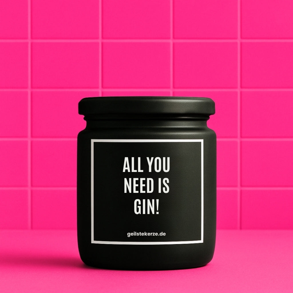 Duftkerze mit Spruch von geilstekerze ist der neue Geschenketrend. Diese witzige Kerze Vegane Bio-Kerze mit Spruch – ALL YOU NEED IS GIN! brennt mega lange sagenhafte 80 Stunde, hochwertige ätherische Öle schaffen beste Duftverteilung. Mit 1400 lustigen Sprüchen perfekt zum Verschenken. Handgemacht in Deutschland von geilstekerze.de -Die beste Duftkerze die du kaufen kannst.