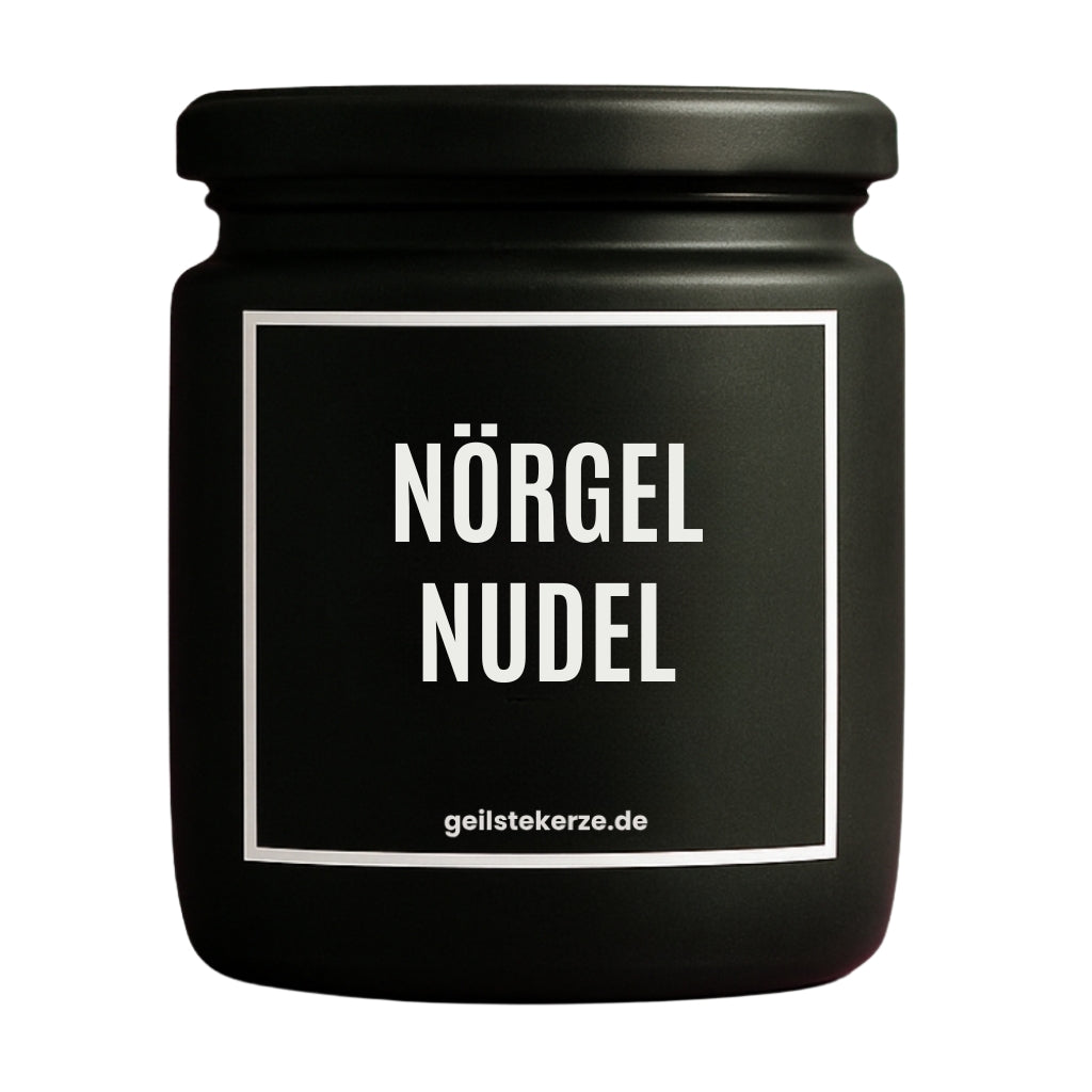 Erste von künstlicher Intelligenz kreierte Vegane Bio-Kerze mit Spruch – NÖRGELNUDEL Mega lange Brenndauer von 80 Stunde, hochwertige ätherische Öle schaffen beste Duftverteilung. Mit 1400 lustigen Sprüchen perfekt zum Verschenken. Handgemacht in Deutschland von geilstekerze.de -Die beste Duftkerze die du kaufen kannst.