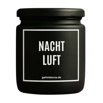 Erste von künstlicher Intelligenz kreierte Vegane Bio-Kerze mit Spruch – NACHTLUFT Mega lange Brenndauer von 80 Stunde, hochwertige ätherische Öle schaffen beste Duftverteilung. Mit 1400 lustigen Sprüchen perfekt zum Verschenken. Handgemacht in Deutschland von geilstekerze.de -Die beste Duftkerze die du kaufen kannst.