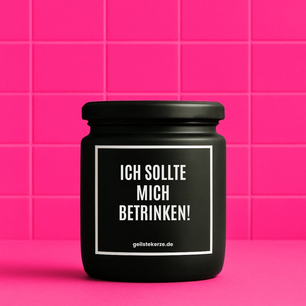 Erste von künstlicher Intelligenz kreierte Vegane Bio-Kerze mit Spruch – ICH SOLLTE MICH BETRINKEN! Mega lange Brenndauer von 80 Stunde, hochwertige ätherische Öle schaffen beste Duftverteilung. Mit 1400 lustigen Sprüchen perfekt zum Verschenken. Handgemacht in Deutschland von geilstekerze.de -Die beste Duftkerze die du kaufen kannst.