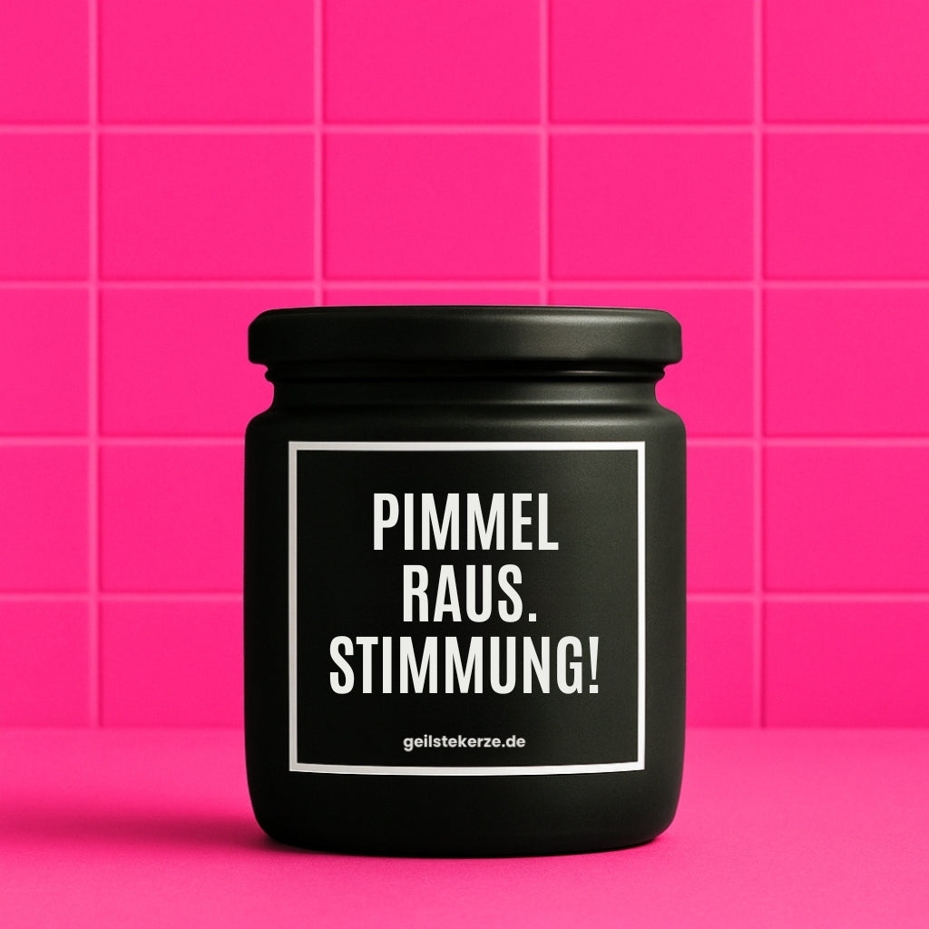 Erste von künstlicher Intelligenz kreierte Vegane Bio-Kerze mit Spruch – PIMMEL RAUS. STIMMUNG Mega lange Brenndauer von 80 Stunde, hochwertige ätherische Öle schaffen beste Duftverteilung. Mit 1400 lustigen Sprüchen perfekt zum Verschenken. Handgemacht in Deutschland von geilstekerze.de -Die beste Duftkerze die du kaufen kannst.