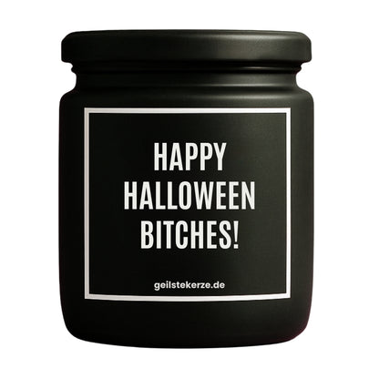 Erste von künstlicher Intelligenz kreierte Vegane Bio-Kerze mit Spruch – HAPPY HALLOWEEN BITCHES! Mega lange Brenndauer von 80 Stunde, hochwertige ätherische Öle schaffen beste Duftverteilung. Mit 1400 lustigen Sprüchen perfekt zum Verschenken. Handgemacht in Deutschland von geilstekerze.de -Die beste Duftkerze die du kaufen kannst.