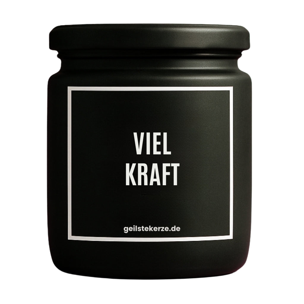 Duftkerze mit Spruch von geilstekerze ist der neue Geschenketrend. Diese witzige Kerze Vegane Bio-Kerze mit Spruch – VIEL KRAFT brennt mega lange sagenhafte 80 Stunde, hochwertige ätherische Öle schaffen beste Duftverteilung. Mit 1400 lustigen Sprüchen perfekt zum Verschenken. Handgemacht in Deutschland von geilstekerze.de -Die beste Duftkerze die du kaufen kannst.