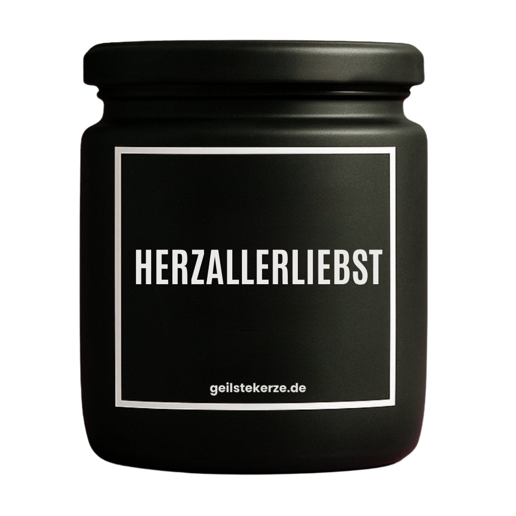 Duftkerze mit Spruch von geilstekerze ist der neue Geschenketrend. Diese witzige Kerze Vegane Bio-Kerze mit Spruch – HERZALLERLIEBST brennt mega lange sagenhafte 80 Stunde, hochwertige ätherische Öle schaffen beste Duftverteilung. Mit 1400 lustigen Sprüchen perfekt zum Verschenken. Handgemacht in Deutschland von geilstekerze.de -Die beste Duftkerze die du kaufen kannst.