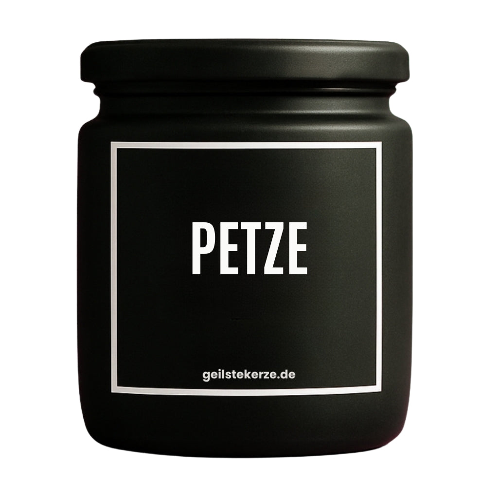 Erste von künstlicher Intelligenz kreierte Vegane Bio-Kerze mit Spruch – PETZE Mega lange Brenndauer von 80 Stunde, hochwertige ätherische Öle schaffen beste Duftverteilung. Mit 1400 lustigen Sprüchen perfekt zum Verschenken. Handgemacht in Deutschland von geilstekerze.de -Die beste Duftkerze die du kaufen kannst.