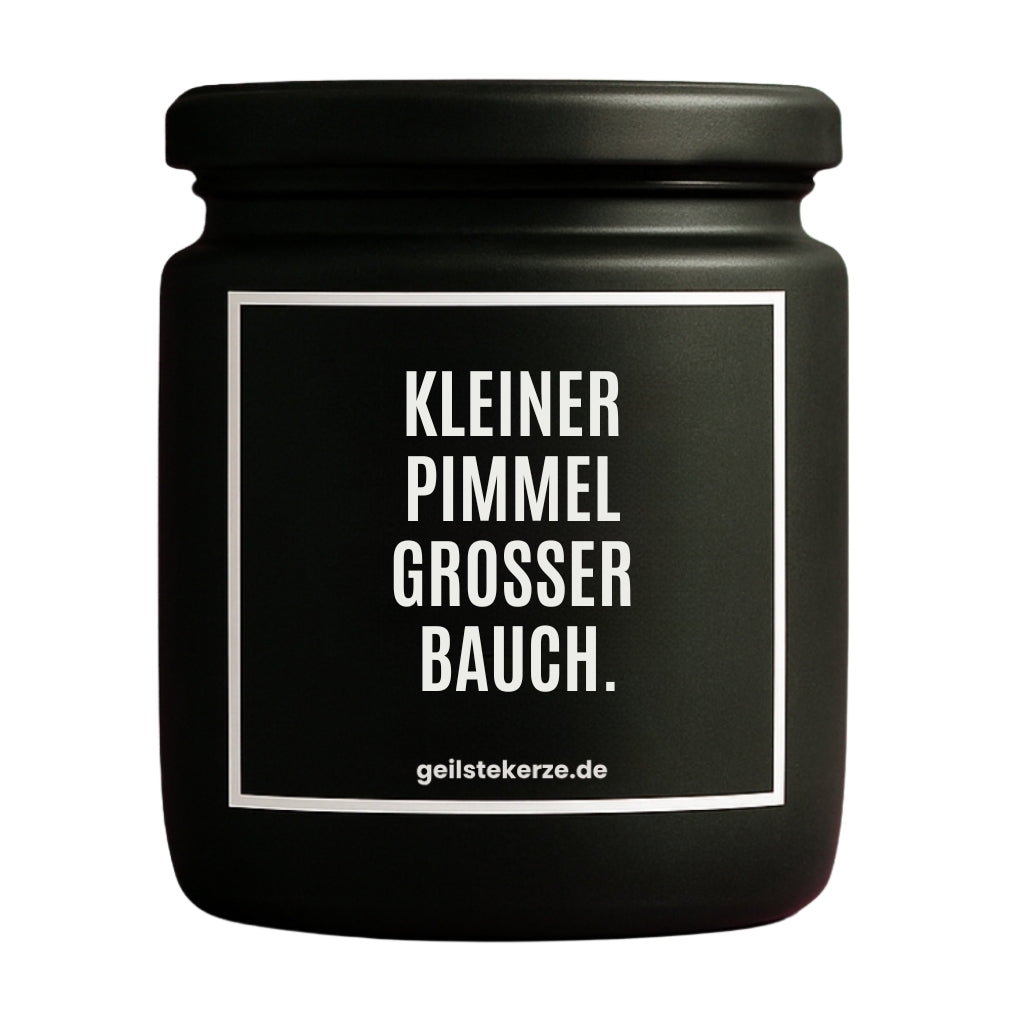 Erste von künstlicher Intelligenz kreierte Vegane Bio-Kerze mit Spruch – KLEINER PIMMEL GROSSER BAUCH Mega lange Brenndauer von 80 Stunde, hochwertige ätherische Öle schaffen beste Duftverteilung. Mit 1400 lustigen Sprüchen perfekt zum Verschenken. Handgemacht in Deutschland von geilstekerze.de -Die beste Duftkerze die du kaufen kannst.