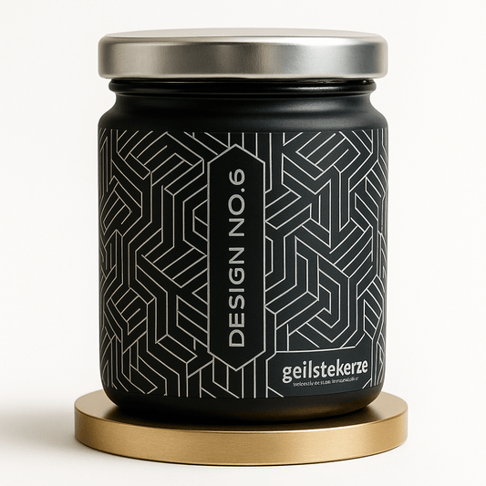 Duftkerze mit Spruch von geilstekerze ist der neue Geschenketrend. Diese witzige Kerze Duftkerze | GEMINI-Design 6 brennt mega lange sagenhafte 80 Stunde, hochwertige ätherische Öle schaffen beste Duftverteilung. Mit 1400 lustigen Sprüchen perfekt zum Verschenken. Handgemacht in Deutschland von geilstekerze.de -Die beste Duftkerze die du kaufen kannst.
