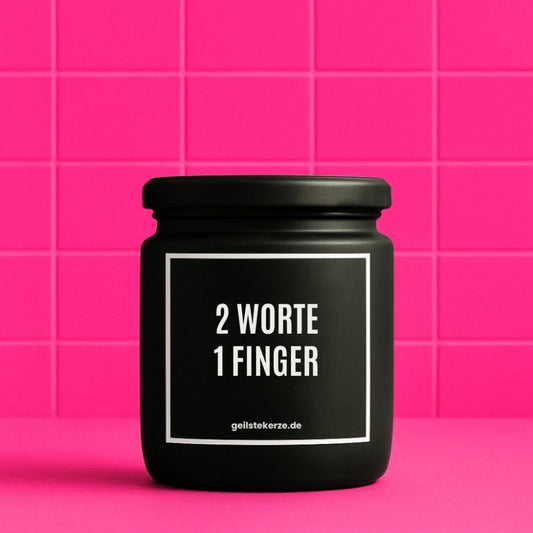 Duftkerze mit Spruch von geilstekerze ist der neue Geschenketrend. Diese witzige Kerze Vegane Bio-Kerze mit Spruch – 2 Worte 1 Finger brennt mega lange sagenhafte 80 Stunde, hochwertige ätherische Öle schaffen beste Duftverteilung. Mit 1400 lustigen Sprüchen perfekt zum Verschenken. Handgemacht in Deutschland von geilstekerze.de -Die beste Duftkerze die du kaufen kannst.
