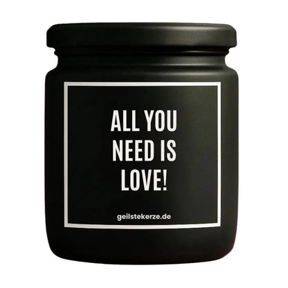 ALL YOU NEED IS LOVE Duftkerze Detail – weißes Sojawachs, handgemacht