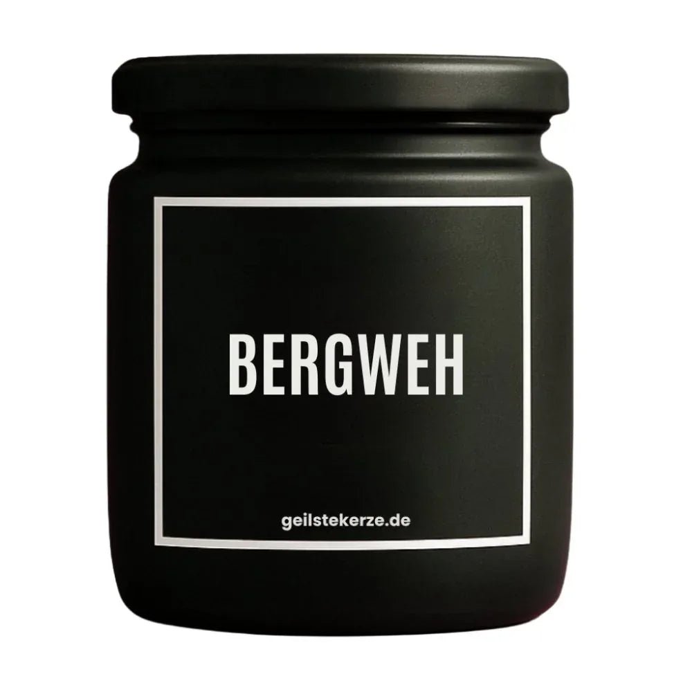 Duftkerze mit Spruch von geilstekerze ist der neue Geschenketrend. Diese witzige Kerze Vegane Bio-Kerze mit Spruch – BERGWEH brennt mega lange sagenhafte 80 Stunde, hochwertige ätherische Öle schaffen beste Duftverteilung. Mit 1400 lustigen Sprüchen perfekt zum Verschenken. Handgemacht in Deutschland von geilstekerze.de -Die beste Duftkerze die du kaufen kannst.