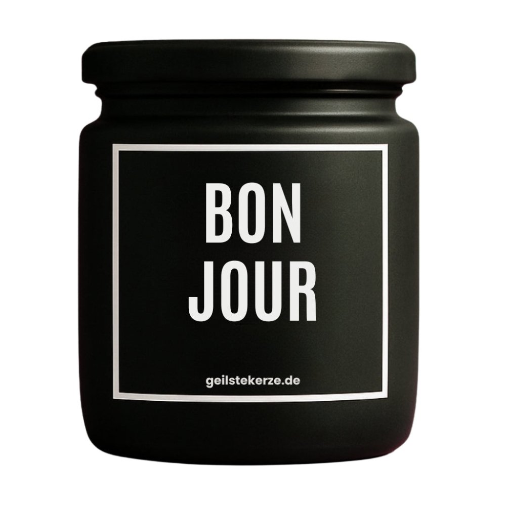 Duftkerze mit Spruch von geilstekerze ist der neue Geschenketrend. Diese witzige Kerze Vegane Bio-Kerze mit Spruch – BON JOUR brennt mega lange sagenhafte 80 Stunde, hochwertige ätherische Öle schaffen beste Duftverteilung. Mit 1400 lustigen Sprüchen perfekt zum Verschenken. Handgemacht in Deutschland von geilstekerze.de -Die beste Duftkerze die du kaufen kannst.