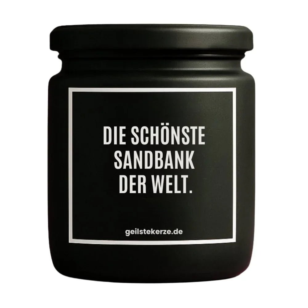 Duftkerze mit Spruch von geilstekerze ist der neue Geschenketrend. Diese witzige Kerze Vegane Bio-Kerze mit Spruch – DIE SCHÖNSTE SANDBANK DER WELT. brennt mega lange sagenhafte 80 Stunde, hochwertige ätherische Öle schaffen beste Duftverteilung. Mit 1400 lustigen Sprüchen perfekt zum Verschenken. Handgemacht in Deutschland von geilstekerze.de -Die beste Duftkerze die du kaufen kannst.